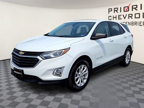 Used 2020 Chevrolet Equinox LS w/ LS Convenience Package AWD/4WD image 4