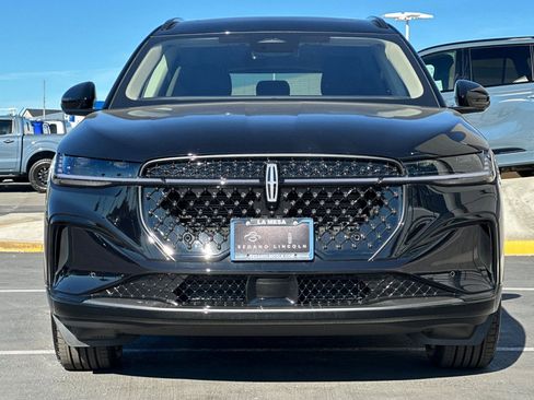 New 2026 Lincoln Nautilus Reserve w/ Jet Appearance Package image 8