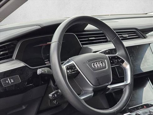 Certified 2024 Audi Q8 e-tron Prestige image 14