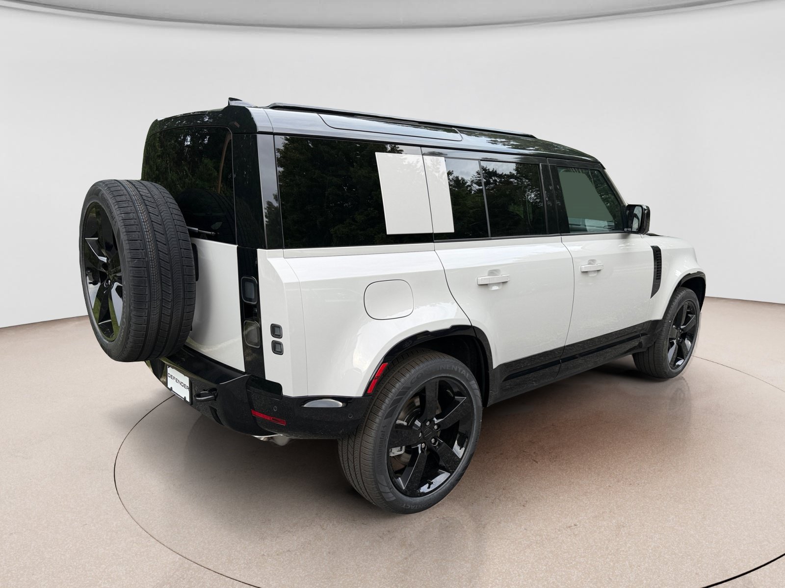 New 2026 Land Rover Defender 110 X-Dynamic SE AWD/4WD image 5