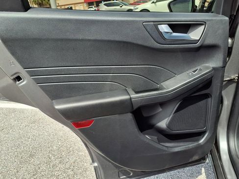 Used 2022 Ford Escape SEL FWD image 19