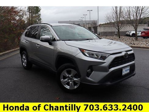 Used 2021 Toyota RAV4 XLE image 1