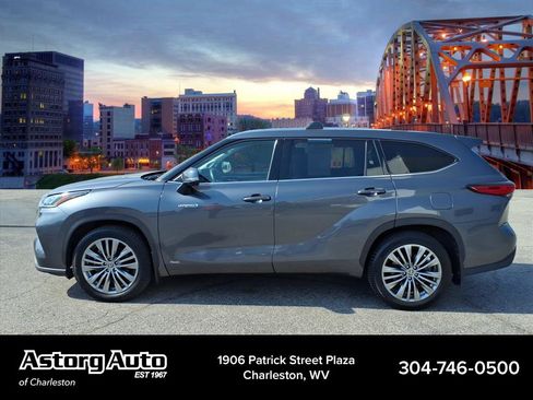 Used 2021 Toyota Highlander Platinum AWD/4WD image 6
