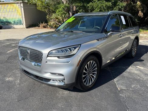 Used 2021 Lincoln Aviator Reserve RWD image 3