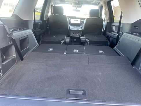 New 2025 Ford Expedition Active image 75