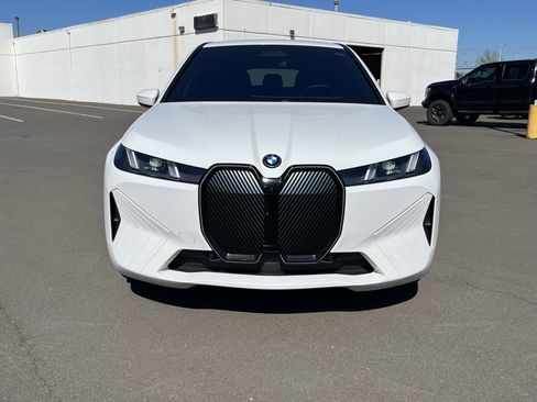 Used 2026 BMW iX xDrive45 AWD/4WD image 8