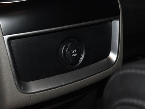 Used 2025 Kia Carnival EX FWD image 20