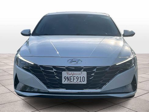 Used 2021 Hyundai Elantra SEL w/ Convenience + Premium Package image 3