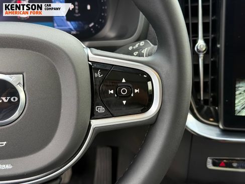Used 2025 Volvo XC90 B6 Plus AWD/4WD image 15