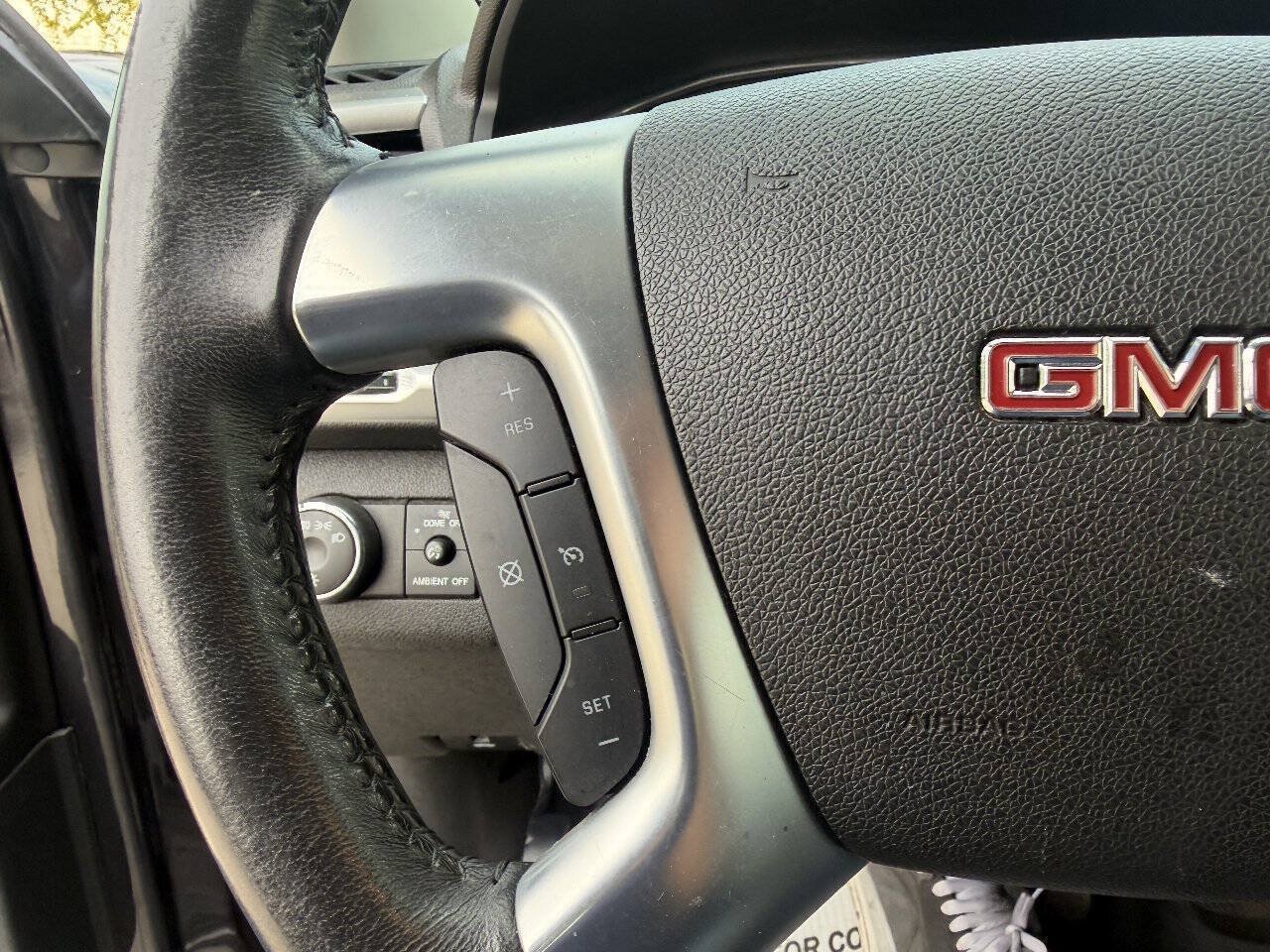 Used 2016 GMC Acadia SLE FWD image 15