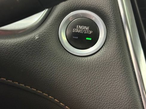 Used 2018 Chevrolet Traverse LT FWD image 27