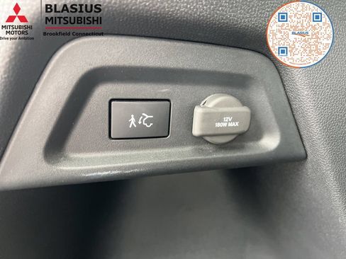 Used 2023 Honda Pilot Touring image 13
