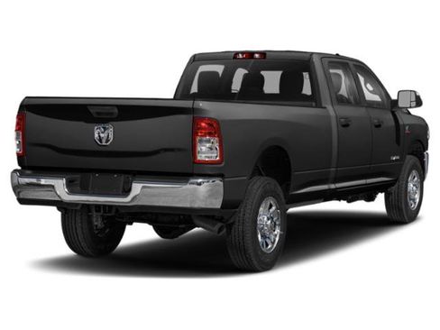 Used 2022 RAM 2500 Big Horn w/ Level C Equiment Group AWD/4WD image 4