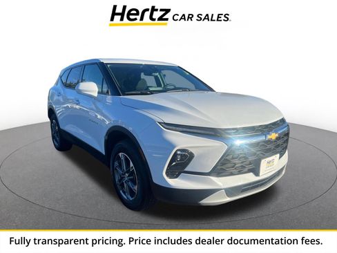 Used 2025 Chevrolet Blazer LT FWD image 1