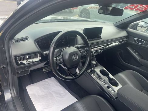 Used 2025 Honda Civic Sport image 18