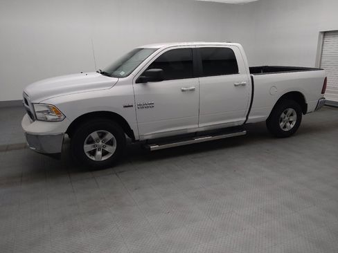 Used 2017 RAM 1500 Classic SLT AWD/4WD image 2