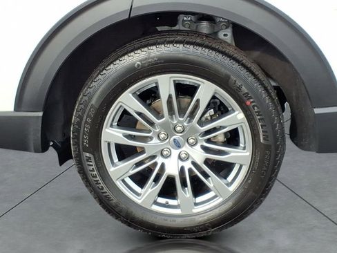 New 2026 Ford Explorer Active w/ Active Comfort Package image 4