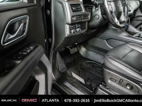Used 2022 Chevrolet Tahoe Z71 w/ Luxury Package AWD/4WD image 8