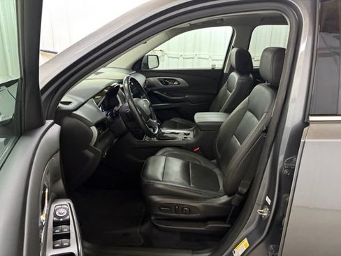 Used 2021 Chevrolet Traverse LT w/ LT Premium Package AWD/4WD image 34