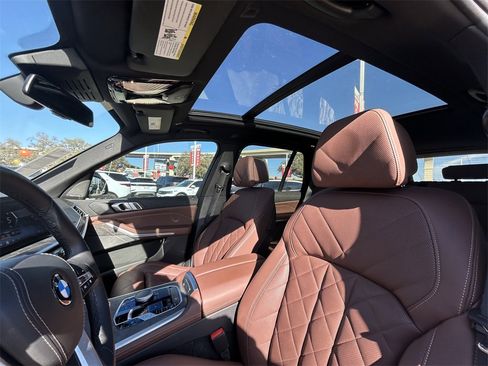 Used 2025 BMW X5 xDrive40i image 12