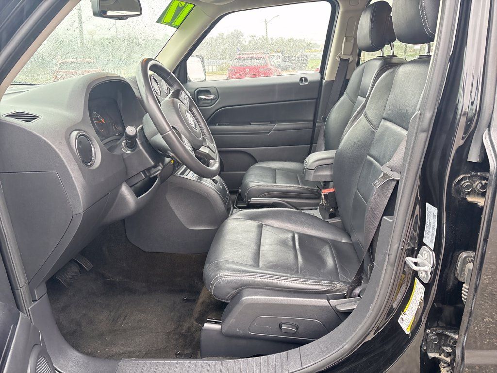 Used 2017 Jeep Patriot High Altitude AWD/4WD image 12