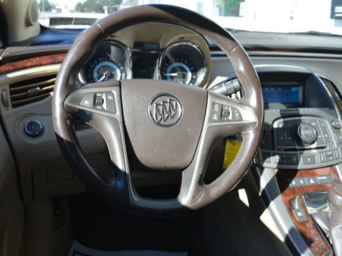 Used 2010 Buick LaCrosse CXL image 32