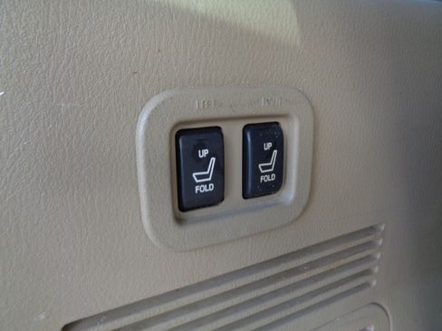 Used 2007 Ford Explorer Eddie Bauer image 24