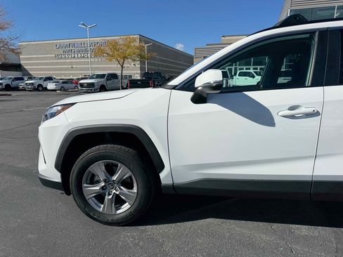 Used 2025 Toyota RAV4 XLE image 2