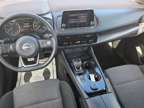 Used 2022 Nissan Rogue SV image 26
