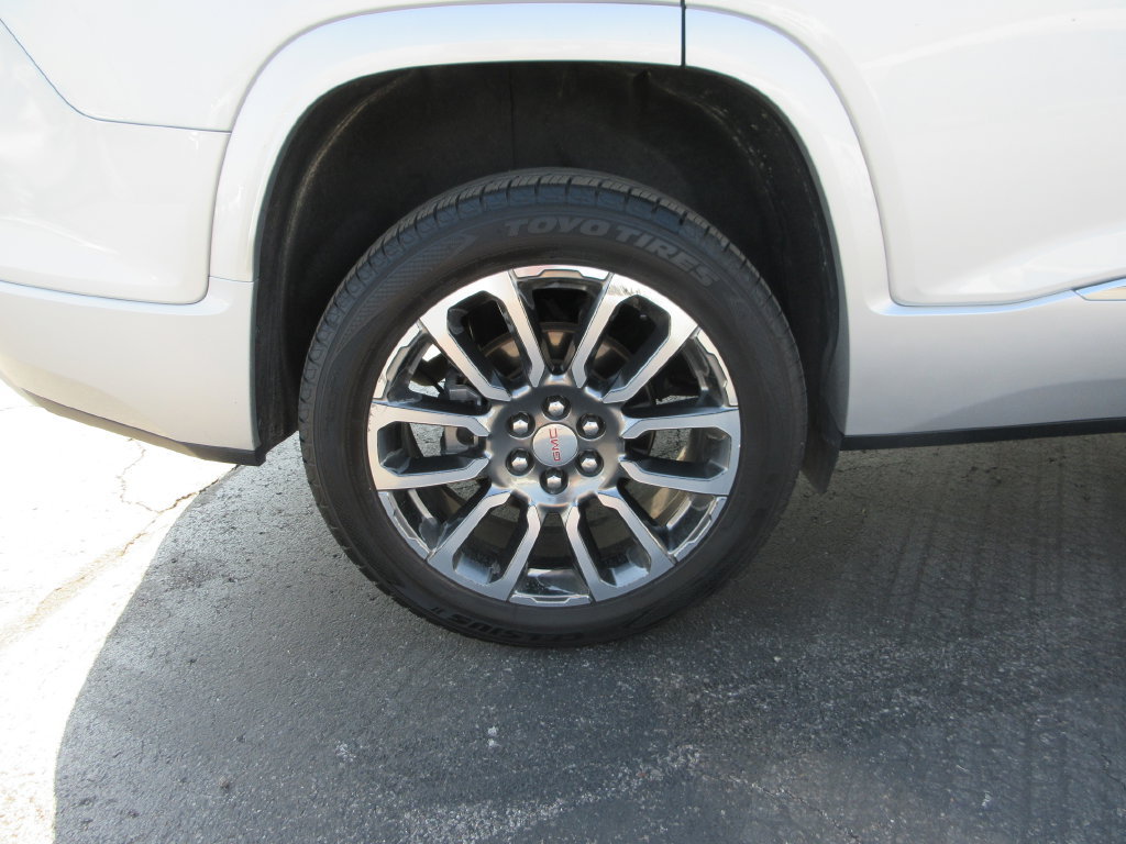 Used 2020 GMC Acadia Denali AWD/4WD image 14