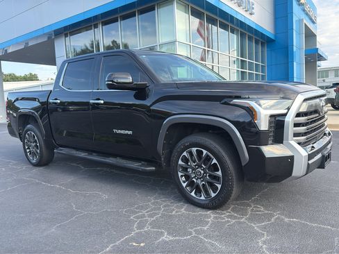 Used 2022 Toyota Tundra Limited AWD/4WD image 2