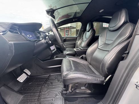 Used 2016 Tesla Model X P90D image 12