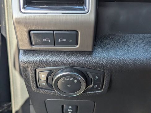 Used 2017 Ford F150 Limited AWD/4WD image 31