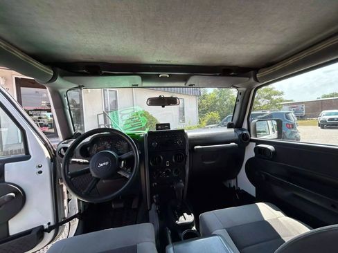 Used 2008 Jeep Wrangler Unlimited X w/ Trailer Tow Group image 18