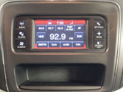 Used 2019 Dodge Journey SE w/ Blacktop Package FWD image 25