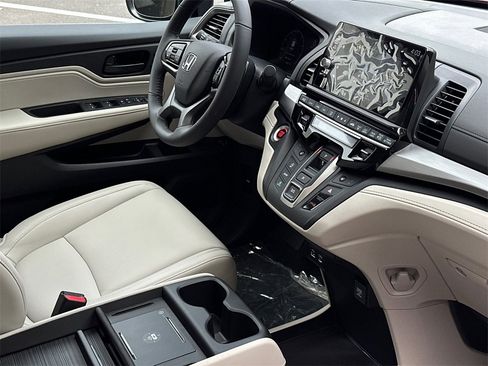 New 2026 Honda Odyssey EX-L image 9