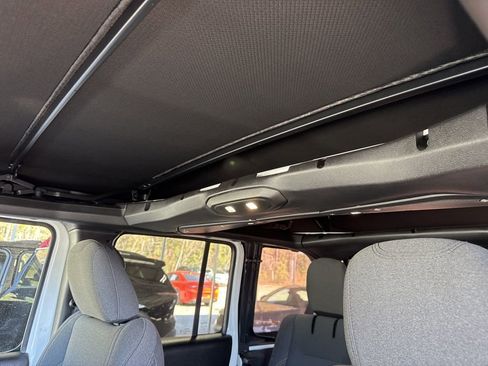 Used 2024 Jeep Wrangler Unlimited w/ Convenience Group image 7