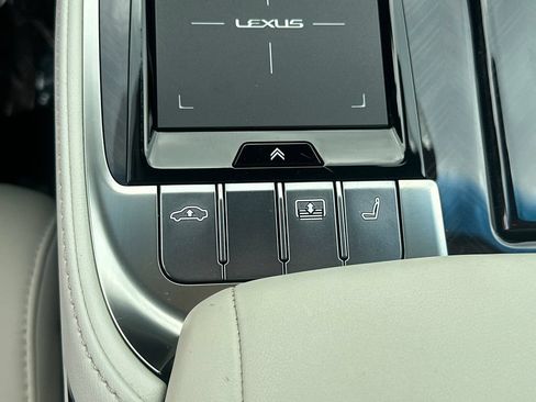 Used 2018 Lexus LS 500 RWD image 28