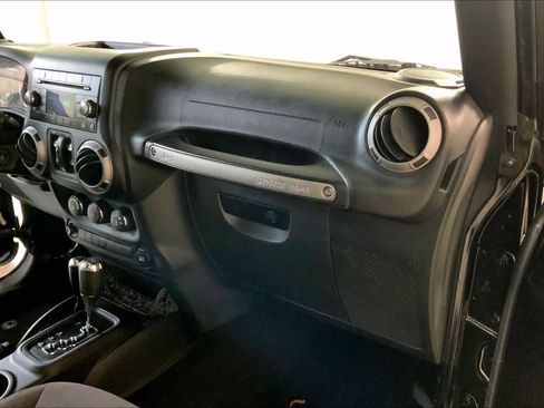 Used 2015 Jeep Wrangler Unlimited Sport w/ Quick Order Package 24S image 19