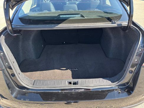 Used 2025 Nissan Versa SV FWD image 28