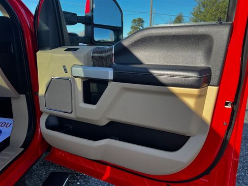 Used 2019 Ford F350 Lariat w/ Lariat Ultimate Package image 32