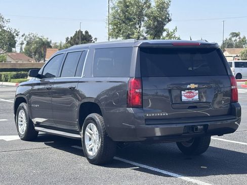 Used 2018 Chevrolet Suburban LT AWD/4WD image 7