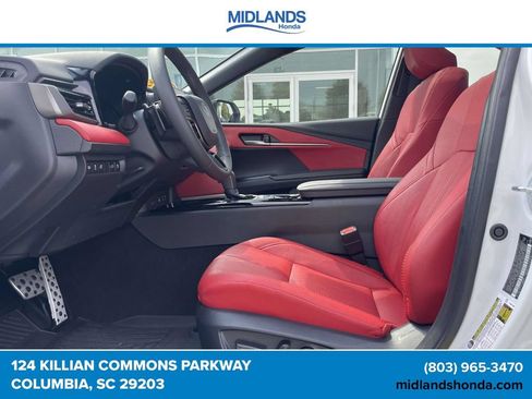 Used 2025 Toyota Camry XSE FWD image 13