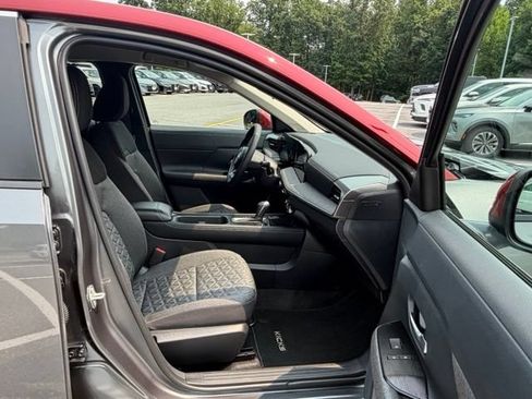 Certified 2025 Nissan Kicks SV AWD/4WD image 26