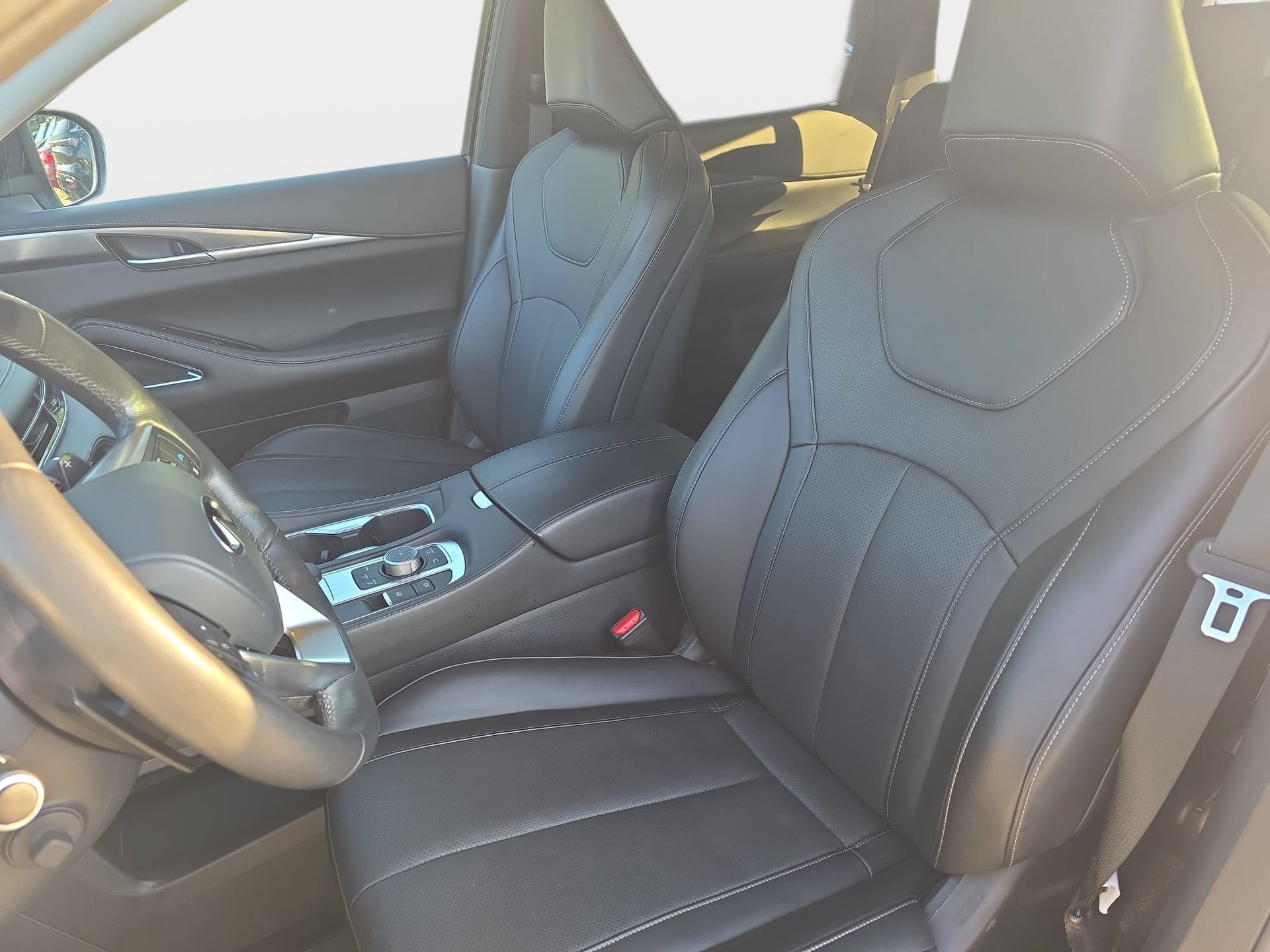 Certified 2026 INFINITI QX60 Luxe w/ Cargo Package FWD image 15