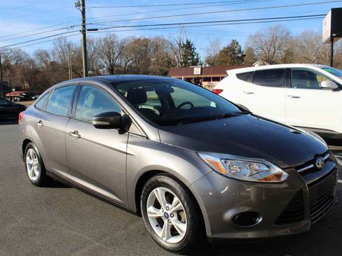 Used 2014 Ford Focus SE image 3