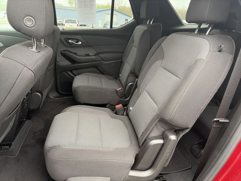 Used 2023 Chevrolet Traverse LT AWD/4WD image 19
