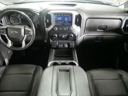 Used 2020 Chevrolet Silverado 1500 RST AWD/4WD image 10