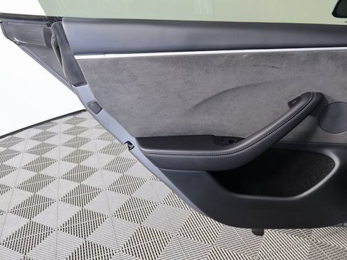 Used 2025 Tesla Model 3 Long Range AWD/4WD image 13