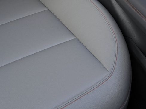 New 2026 Ford Explorer Active w/ Active Comfort Package RWD image 17